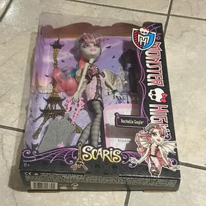 Monster High doll In Box - Bambola Monster High In Scatola - Rochelle Goyle - Foto 1 di 1