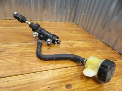 09-17 CILINDRO MAESTRO FRENO TRASERO YAMAHA FZ6R CON VASO LÍQUIDO 2D1-2583V-00-00 Foto 1 de 3