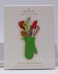 2008 Hallmark ~ ALL DURCH DIE KÜCHE ~ Topflappen Utensilien Ofenhandschuh - Versand KOSTENLOS - Bild 1 von 6