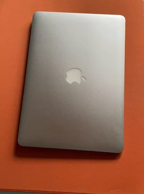 MacBook Air Retina Mid 2011, Bastler, Fehlende SSD - Bild 1 von 4