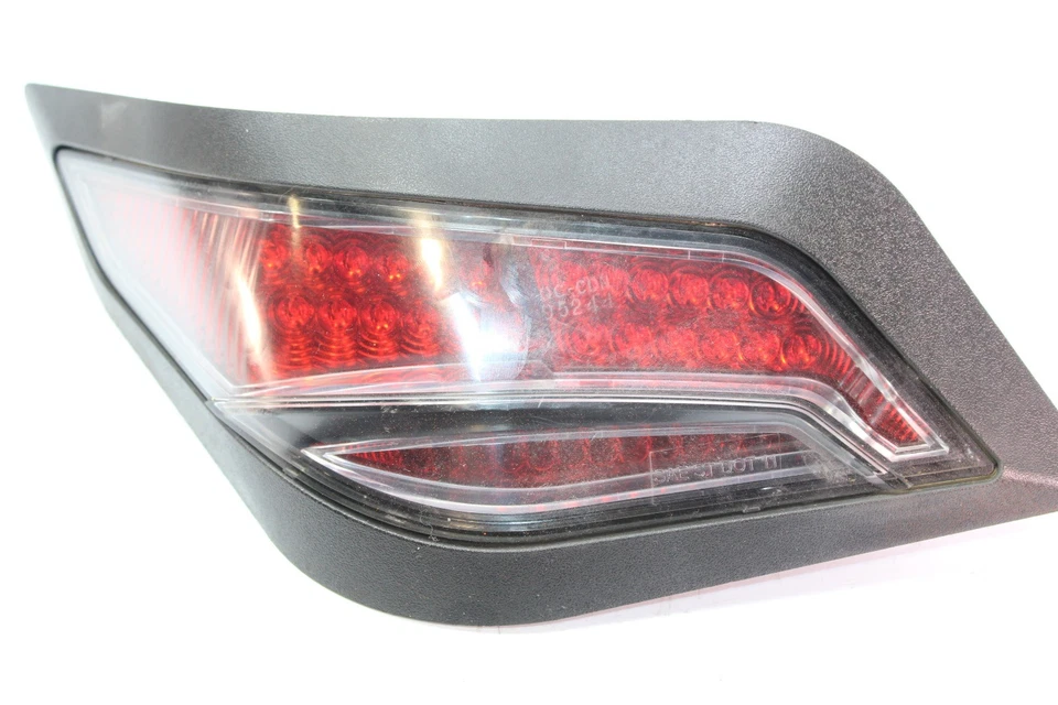 Lanterna traseira esquerda 13-16 ARCTIC CAT WILDCAT X 1000 FABRICANTE DE EQUIPAMENTO ORIGINAL 0509-057 - Imagem 1 de 4