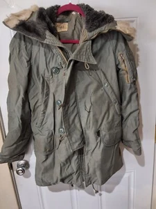VINTAGE Heavy USAF Parka Jacket Hooded Green Flying Man’s Type N-3B Sml Named - Picture 1 of 4