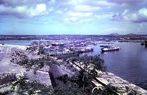 Original Vintage Slide, Old Steam Ships / Cargo Vessels in Port - Picture 1 of 1