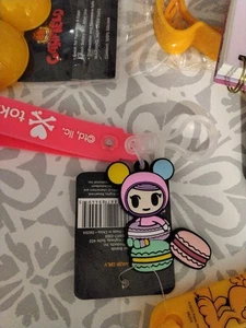 Tokidoki Flower Power Macaron Mädchen PVC Schlüsselanhänger rosa Riemen neu mit Etikett - Bild 1 von 4