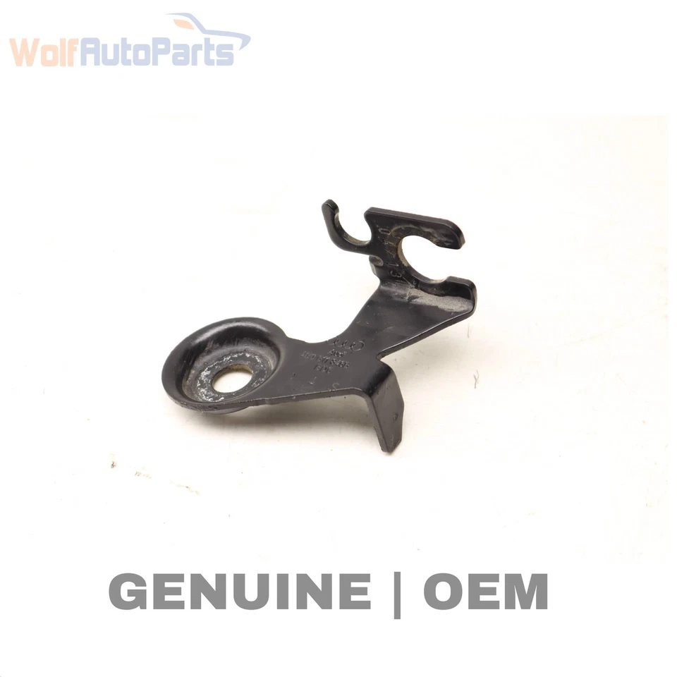 AUDI A6 2012-2018 - Freno delantero derecho línea/soporte manguera 4G0611846B Foto 1 de 4