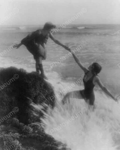 Mack Sennetts Two Bathing Beauties 8x10 Reprint Of Old Photo - Picture 1 of 1