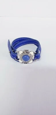 Pulsera Lia Sophia envolvente flor de maíz blanca  Foto 1 de 4