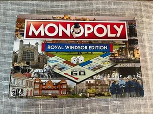 MONOPOLY ROYAL WINDSOR EDITION Family Board Game Complete Parker Hasbro 2019 - Picture 1 of 3