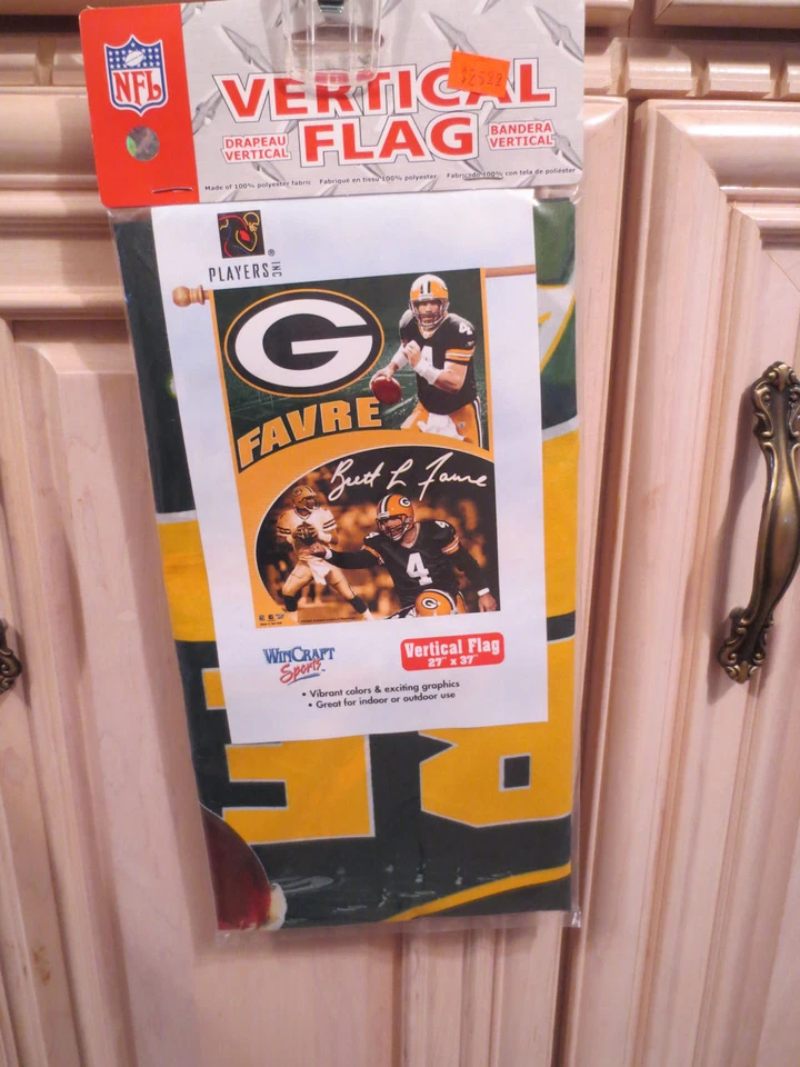 NFL Green Bay Packers Bandera Vertical, Miembro del Salón de la Fama Brett Favre, 27" x 37" (78) Foto 1 de 1