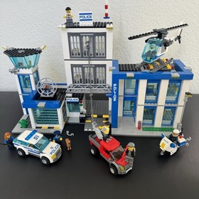 Lego 60047 City: Police Station (99.9% Complete)