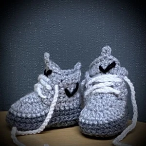 Crochet baby shoes Handmade crochet wool baby booties sneakers slippers trainers - Picture 1 of 1