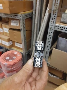 30 amp 1 fuse fuse block 250V electrical fuse block - Picture 1 of 1