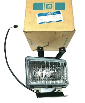 Original Vauxhall Fog Lights Clear Light Cover Left Kadett E - 90341414 - image 1 of 4