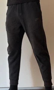 Nike TechFleece Jogginghose Schwarz M (Rechnung Vorhanden !!!) - Bild 1 von 4