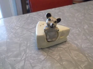 Vintage Cheese and Mouse Salt and Pepper Shaker Set - Picture 1 of 13
