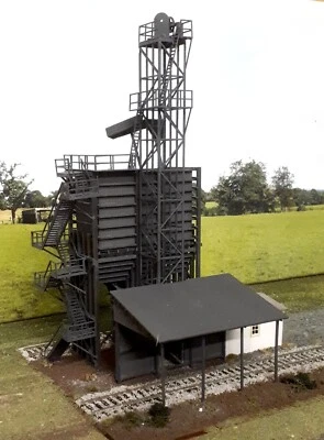 Ho Scale Coal Hoist, Bunker with Loading bay and Winch shed - Image 1 of 4