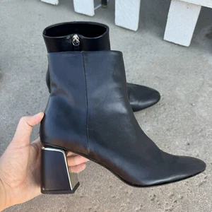 Neu Zara Stiefeletten Metallbesatz Blockabsatz schwarz Größe 10 Leder 41 - Bild 1 von 8