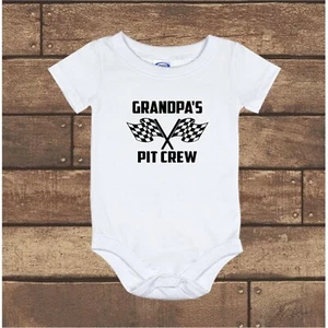 Grandpa's Pit Crew Schwangerschaftsankündigung Gerber Baby Einteiler Neugeborenes - 24M  - Bild 1 von 3