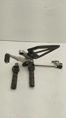 Suspensión y clavija de palanca de cambio de marcha izquierda Suzuki GSXR 600 K1, acoplamiento Foto 1 de 4