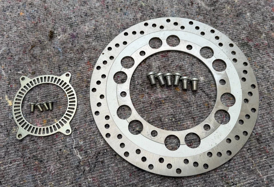 Disco de freio dianteiro Royal Enfield Classic 350 modelo tardio + anel ABS e parafusos de encaixe - Imagem 1 de 1