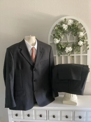 Traje KENNETH COLE NEW YORK 3 BTN 100% LANA 2 PIEZAS Talla 42S 36X28 CHAR GRIS RAYAS Foto 1 de 4