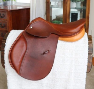 17" Dover Saddlery International English Hunter/Jumper Close Contact Saddle - Picture 1 of 24