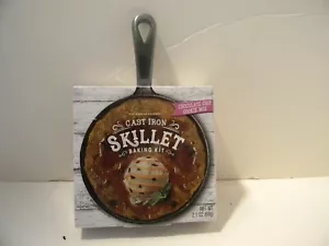 THE MODERN GOURMET - CAST IRON SKILLET BAKING KIT WITH CHOCOLATE COOKIE MIX - Picture 1 of 8