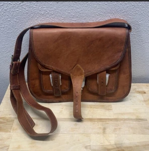 NWOT Komal’s Passion Leather Messenger Bag - Picture 1 of 9