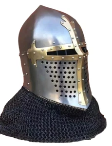 Elmetto Barbute Medievale con Cotta a Catena | Cavaliere Armatura LARP Acciaio 18G Replica SCA - Foto 1 di 4