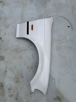 BMW 328i 46 1999 sedán lado del pasajero derecho panel de guardabarros fabricante de equipos originales Foto 1 de 4