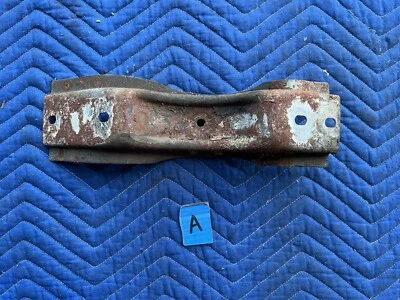 1986-1993 Volvo 240 244 245 Center Carrier Driveshaft Bracket Brace OEM #3769E - Image 1 of 4