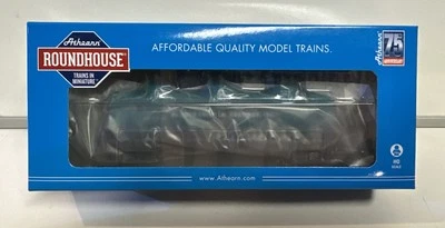Roundhouse HO Scale RTR De Soto Triple Dome Tank Car #3441 - Image 1 of 4