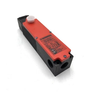 Interruptor de bloqueo de seguridad XCSLE3838312 Telemecanique 24 VCA/DC - Imagen 1 de 2