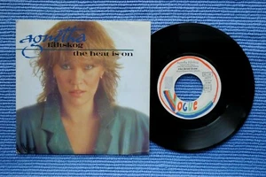 AGNETHA FÄLTSKOG / SP VOGUE 101773 / 1983 (F) - Imagen 1 de 2
