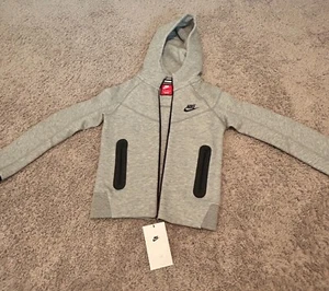 Brand New Grey Nike Tech Fleece Hoodie Kids XS Zip Up 100% Authentic - Picture 1 of 6