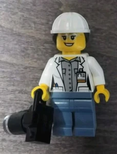 The LEGO City Volcano Explorer Scientist From Set 60124 cty0693 - Picture 1 of 5