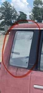 🔥 Camión Datsun Nissan 720 cabina king móvil 80-85, cuarto de vidrio derecho y bisagras - Imagen 1 de 6