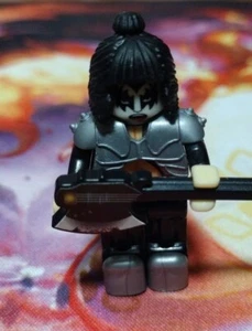 Mini Figura Suelta Usada K'NEX GENE SIMMONS, THE DEMON, de K.I.S.S. Difícil de Dificultar Rara - Imagen 1 de 3