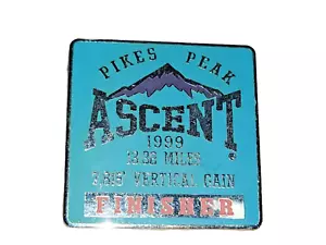 1999 Pikes Peak Ascent Finisher Pin 13,32 MI 7815 Vertical Gain Mountain Climb - Bild 1 von 9