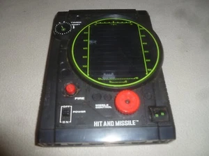 VINTAGE TOMY HIT AND MISSILE HANDHELD ELECTRONIC GAME ARCADE 1979 - Picture 1 of 3