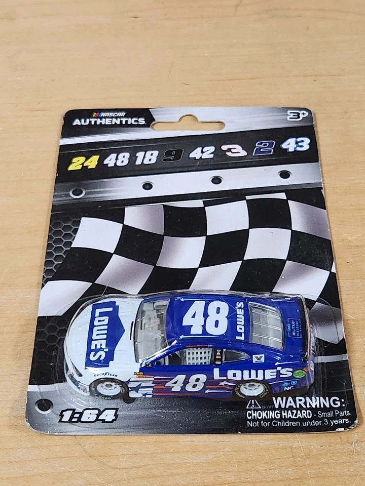 Подлинная карточка Cracker Barrel Wave 2018 Jimmie Johnson Lowes Patriotic 1:64 NASCAR - Изображение 1 из 1