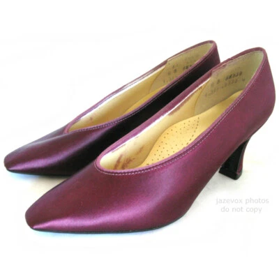New Vintage Y2K 90s Peacocks Womens Pump Shoes High Heels Made USA Satin Purple - Image 1 of 4