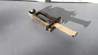 Mercedes Benz W123 240D 1981 puerta trasera correa de retención tapón 1237300016 OEM Foto 1 de 4