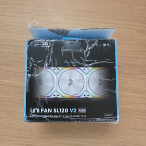 Lian Li UNI FAN SL V2 120mm Ventilatore - Bianco (Confezione da 3) - Zdjęcie 1 z 3