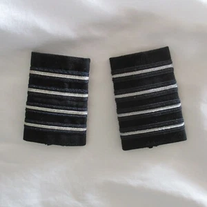airbus CAPTAIN first officer aviation Pilot COSTUME epelets epaulets bars - Picture 1 of 2