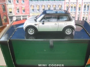 Mini Cooper coupe, 1/43 scale die cast car - Picture 1 of 4