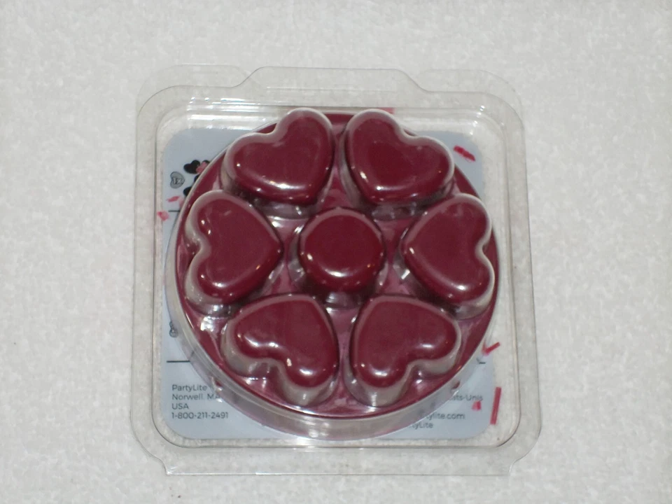 Partylite Blackberry Port Scent Plus Heart Melts 6 pc -- NIB - Photo 1/1