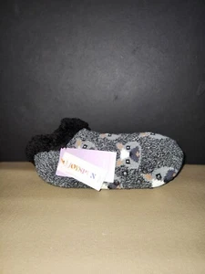 New Joyspun Women Boston Terrier Fuzzy Plush Lined Slipper Socks w Non Slip Grip - Picture 1 of 4