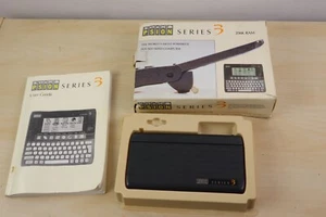 Retro Psion Series 3 256K RAM PDA WORKING with Manual & Box VGC FREE POST - Afbeelding 1 van 18
