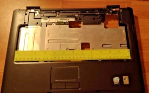 DELL VOSTRO 1500-PP22L PLAMREST W/OUCHPAD & MEDIA BUTTONS P/N: CN-ONW686-38561-7 - Picture 1 of 5